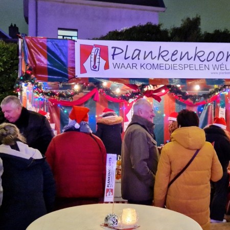 Gezellige drukte - Toneelvereniging Plankenkoorts 